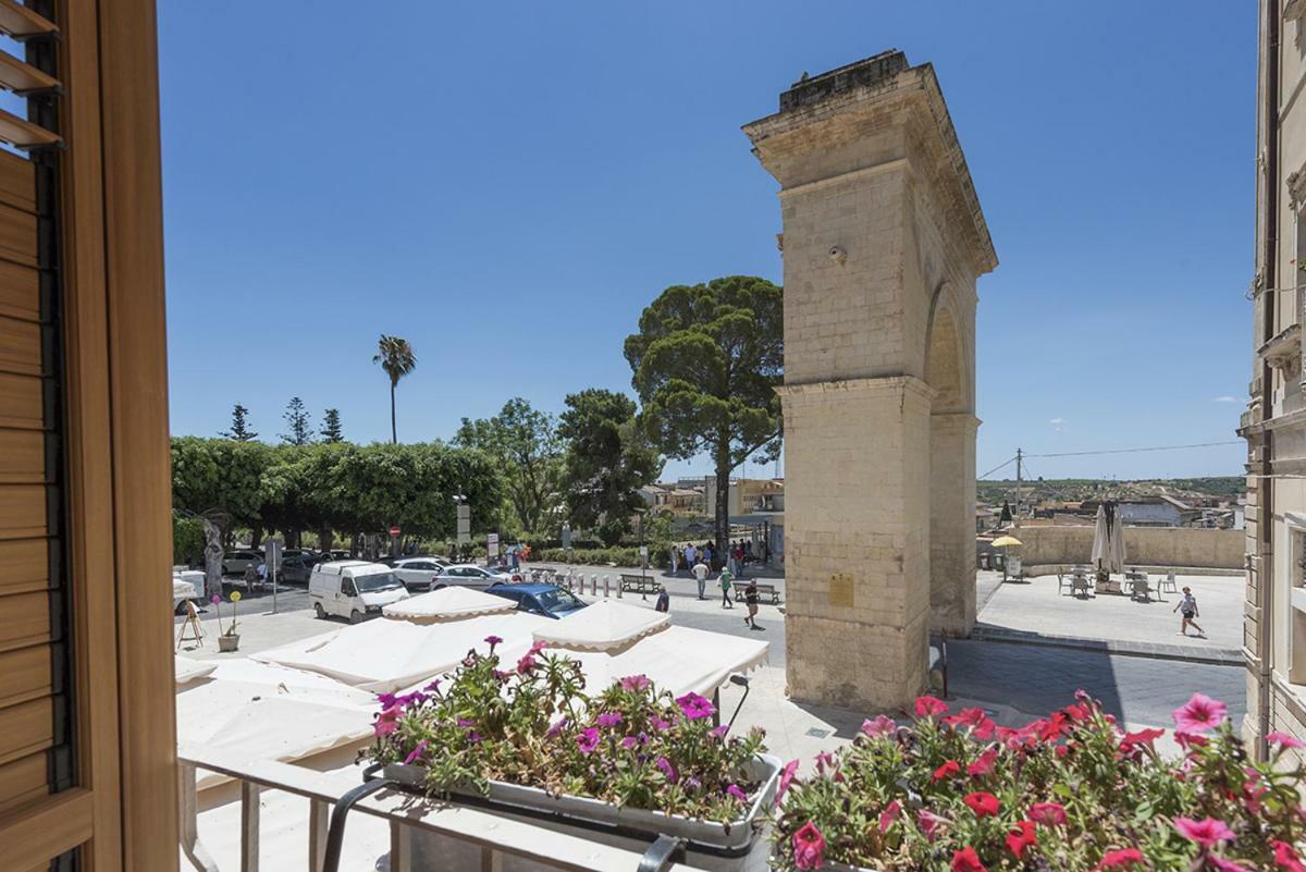 Porta Nazionale Dependance Bed & Breakfast Noto Dış mekan fotoğraf